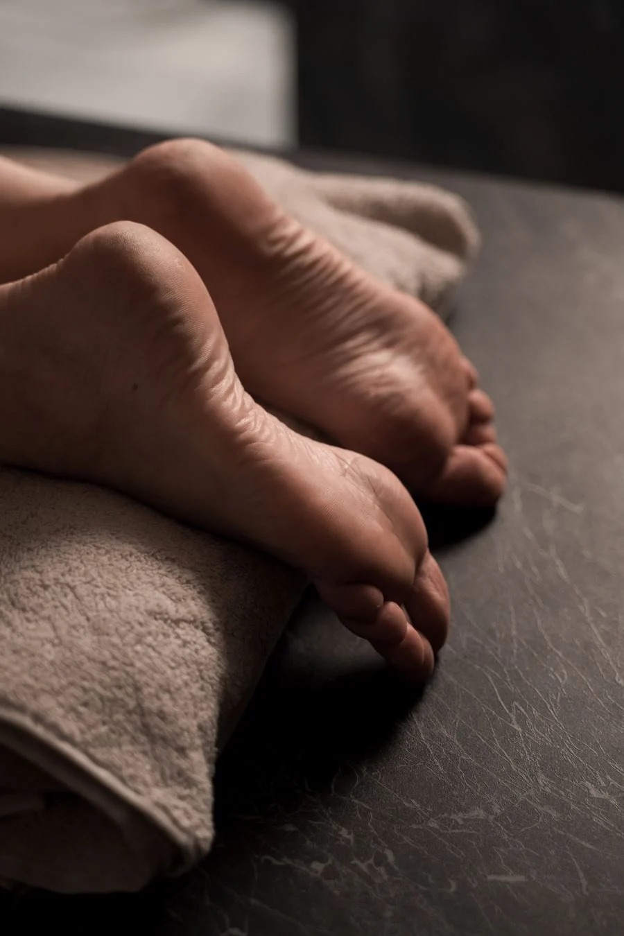 Pied d’un patient lors d’une évaluation podiatrique